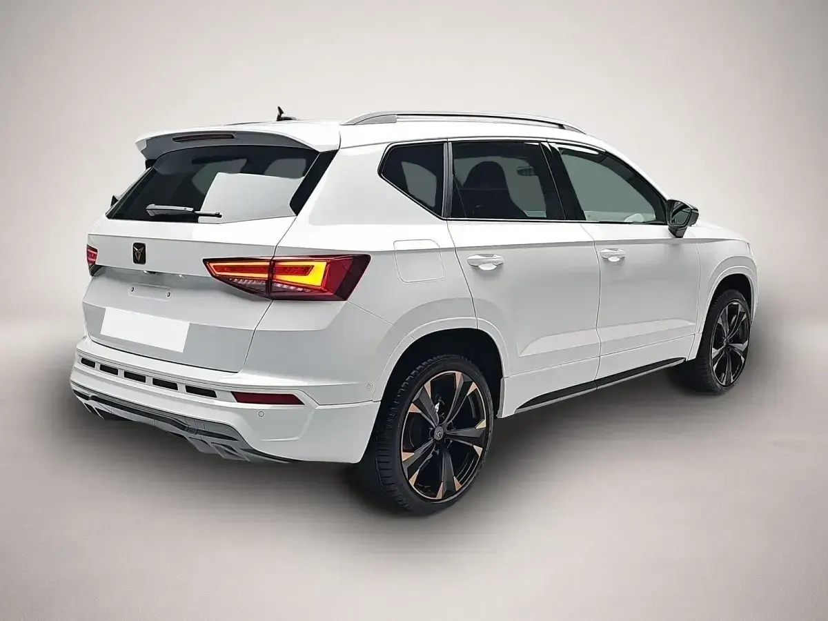 Neu Cupra Ateca 150 PS (110 kW) 2025 Weiß SUV