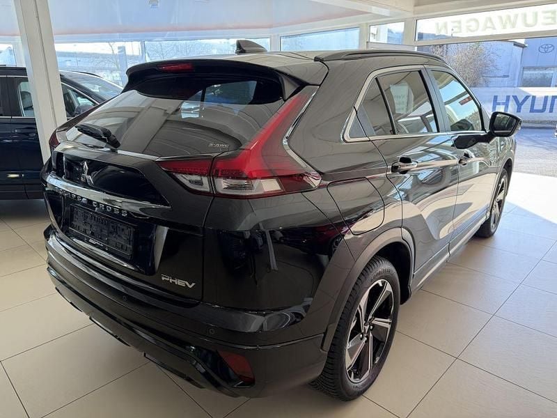 Gebraucht Mitsubishi Eclipse Cross Plus 188 PS (138 kW) 2022 Schwarz SUV