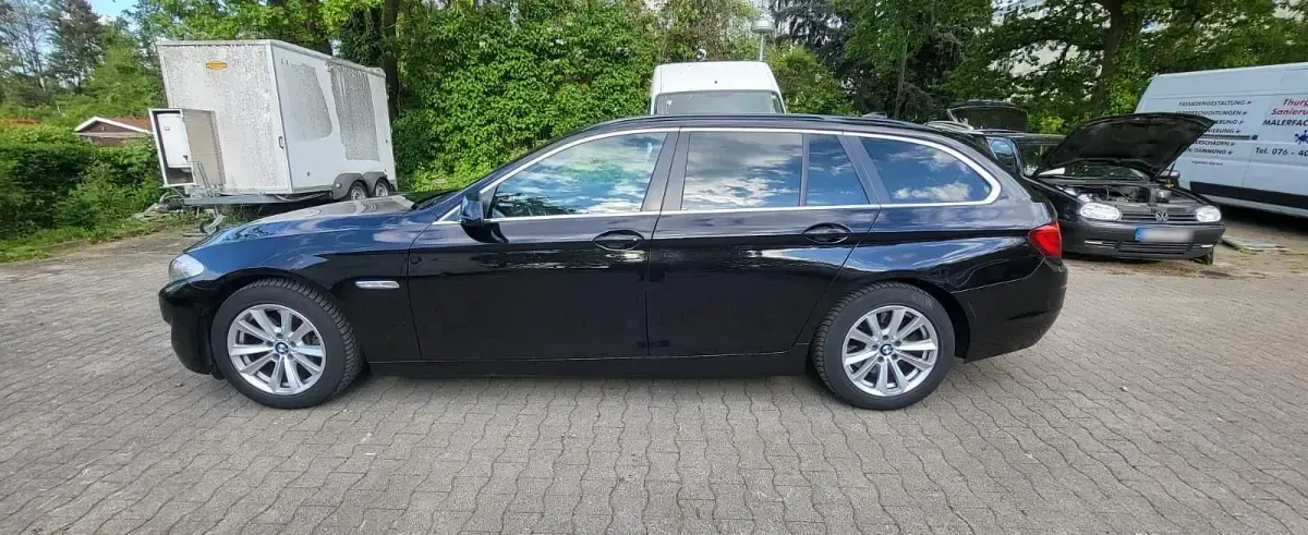 Gebraucht BMW 525 Sport Line 218 PS (160 kW) 2013 Schwarz Kombi