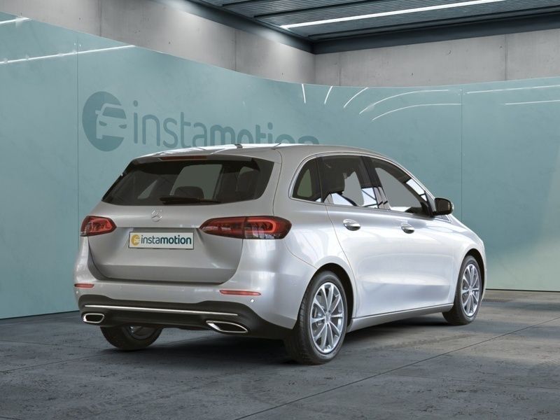 Gebraucht Mercedes B220 Progressive 190 PS (139 kW) 2019 Silber Van / Kleinbus
