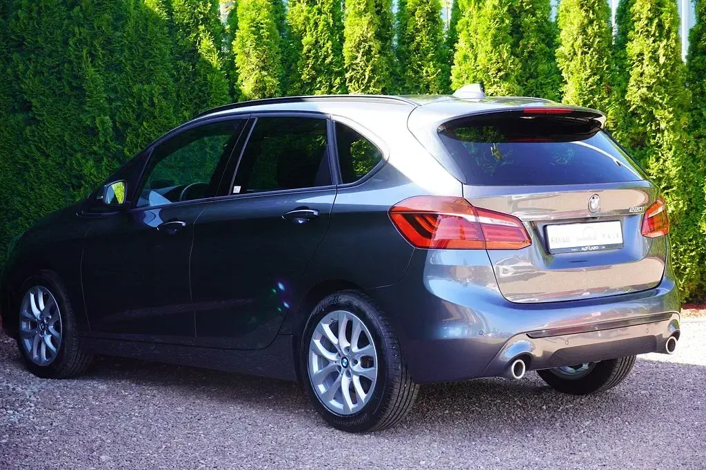 Gebraucht BMW 220 Active Tourer 192 PS (141 kW) 2019 Grau Van / Kleinbus