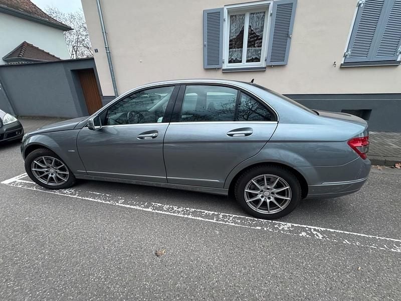 Gebraucht Mercedes C230 204 PS (150 kW) 2009 Grau Limousine