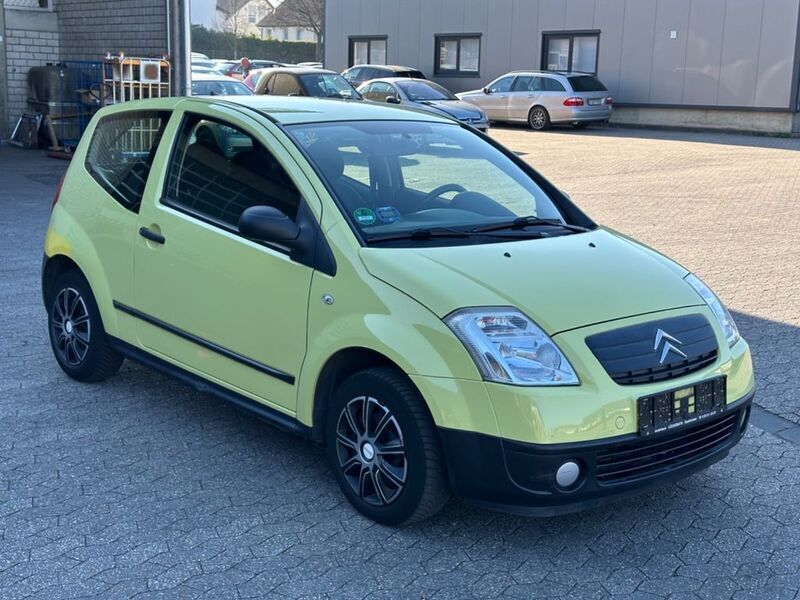 Gelb Gebraucht 2007 Citroën C2 Advance Kleinwagen | 1.950 € (Fairer Preis) - Bild 1/4
