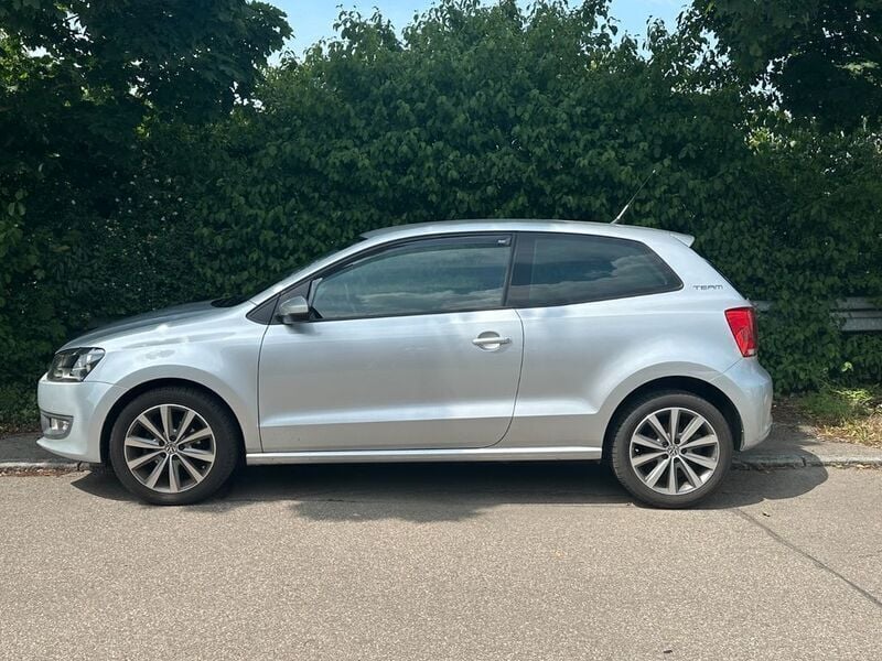 Silber Gebraucht 2011 VW Polo Team Kleinwagen | 5.500 € (Fairer Preis) - Bild 1/4