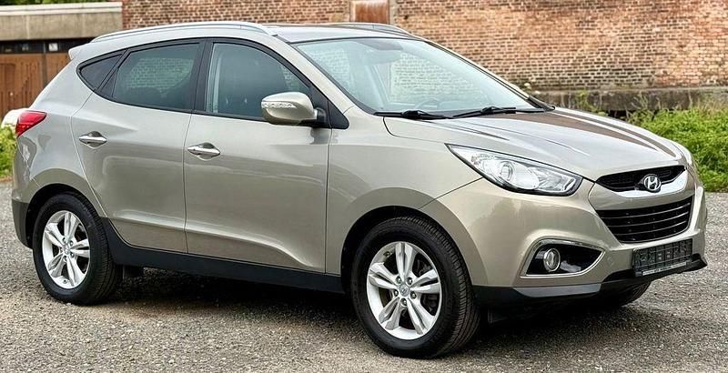 Beige Gebraucht 2010 Hyundai ix35 Premium SUV | 7.499 € (Fairer Preis) - Bild 1/4