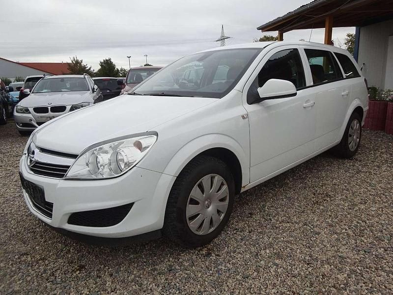 Weiß Gebraucht 2009 Opel Astra Edition Kombi | 1.600 € (Guter Preis) - Bild 1/4