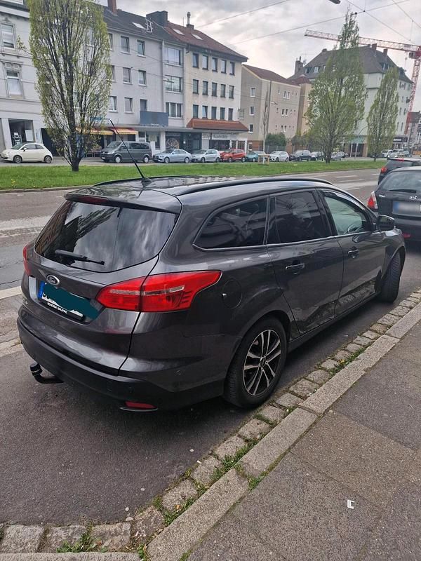 Second-hand Ford Focus 120 CP (88 kW) 2015 Gri Break