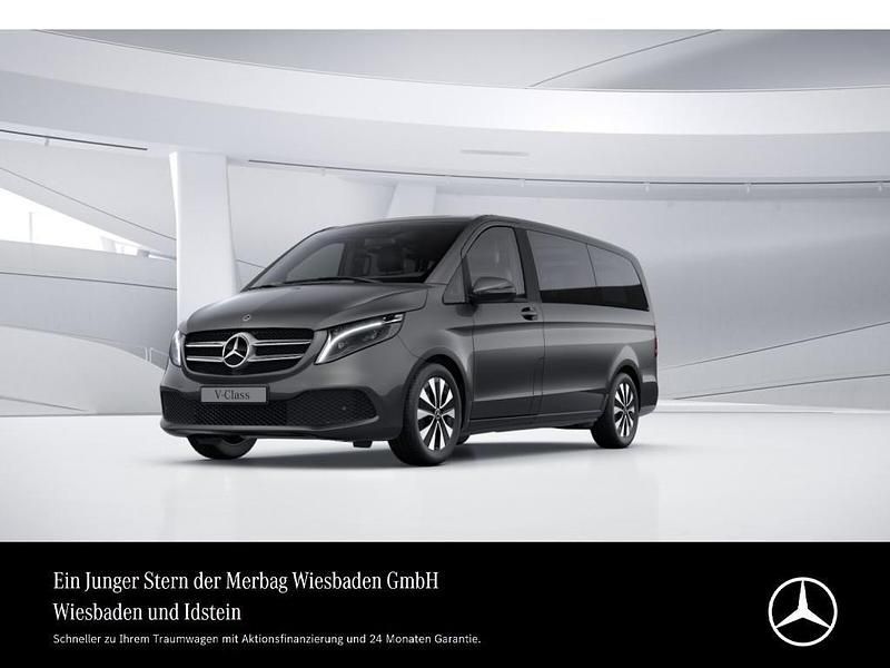 Grau Gebraucht 2022 Mercedes V220 Van / Kleinbus | 47.380 € (Etwas zu teuer) - Bild 1/4