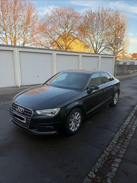 Gebraucht Audi A3 Ambiente 140 PS (102 kW) 2013 Schwarz Limousine