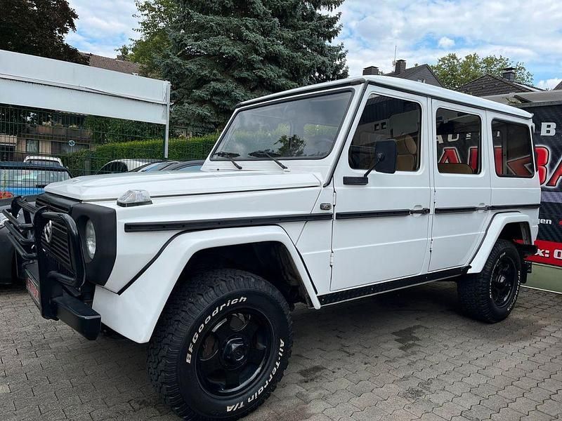 Gebraucht Mercedes G230 125 PS (91 kW) 1982 Weiß SUV