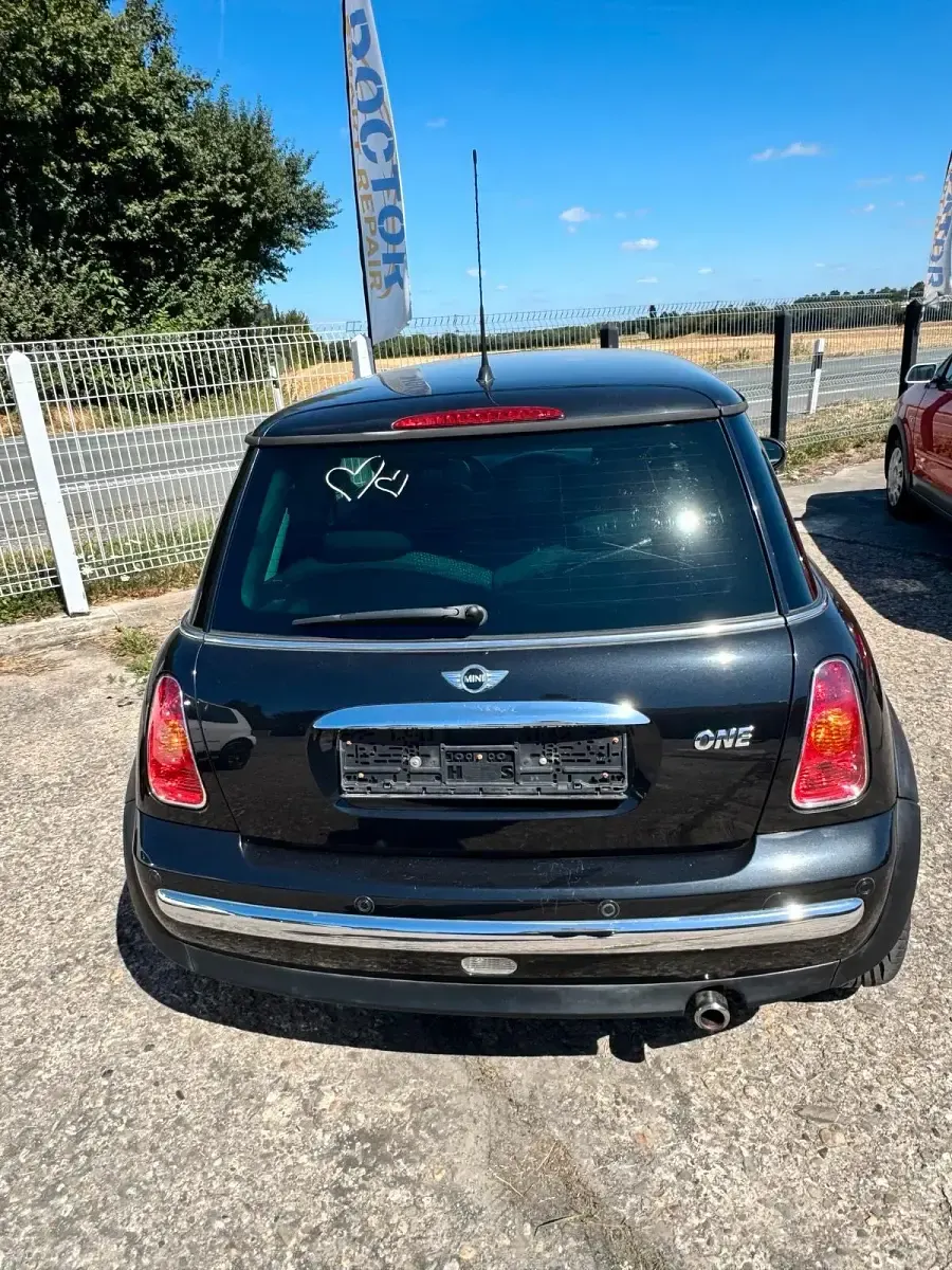 Gebraucht Mini Cooper 90 PS (66 kW) 2005 Schwarz Kleinwagen