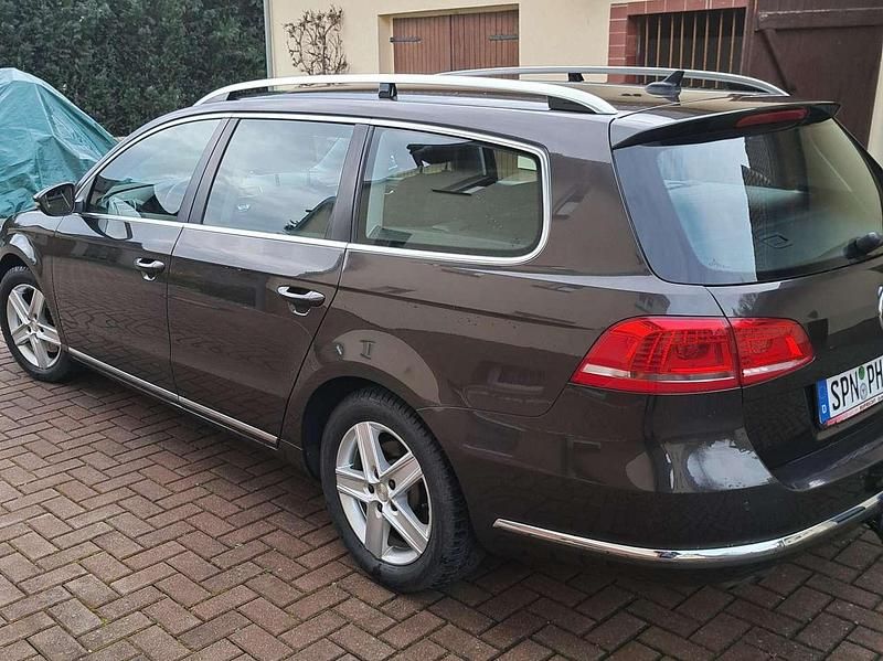 Braun Gebraucht 2014 VW Passat Edition Kombi | 9.000 € (Superpreis) - Bild 1/4