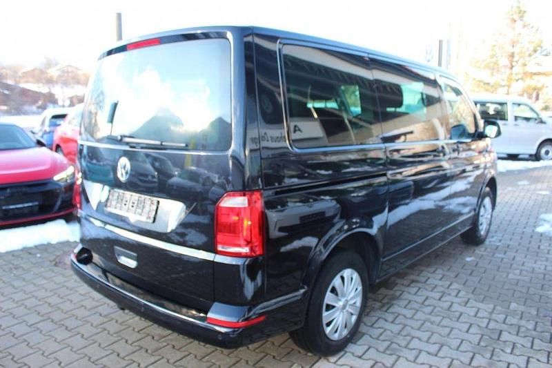 Gebraucht VW Multivan 102 PS (75 kW) 2019 Deep black perleffekt Van