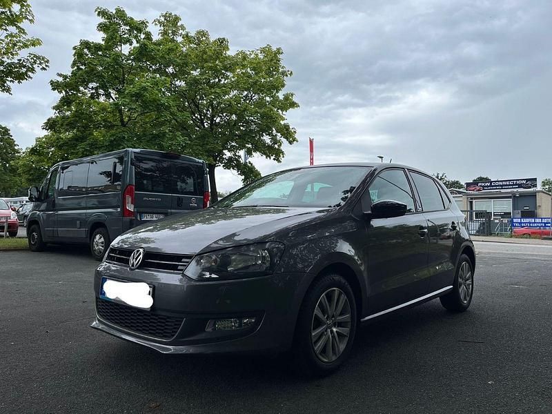Grau Gebraucht 2012 VW Polo Style Kleinwagen | 3.850 € (Guter Preis) - Bild 1/4