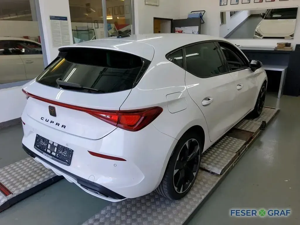 Gebraucht Cupra Leon 150 PS (110 kW) 2023 Weiss Limousine