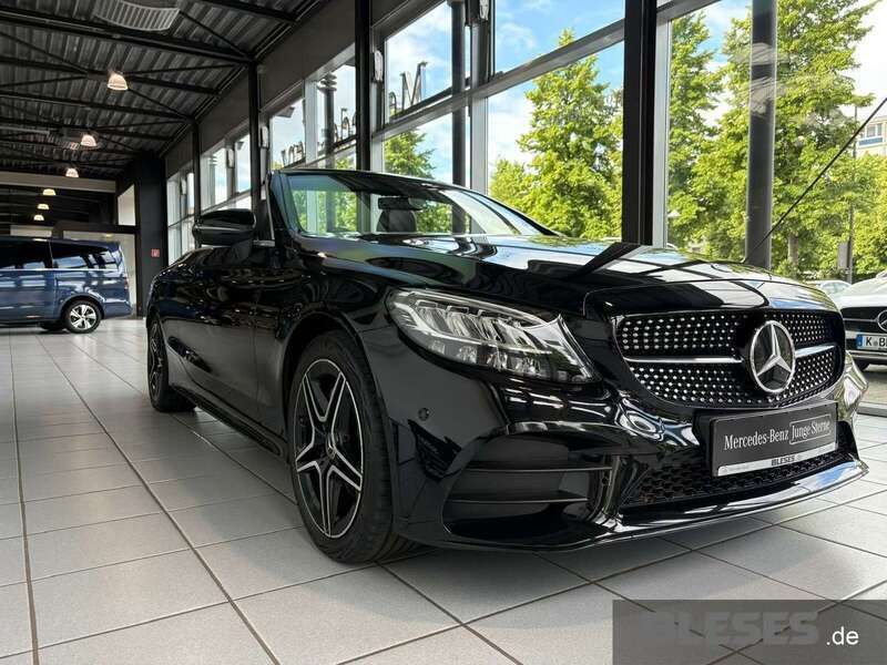Gebraucht Mercedes C200 AMG 184 PS (135 kW) 2020 Unilack schwarz Cabrio