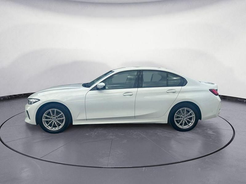 Gebraucht BMW 318 156 PS (114 kW) 2025 Alpinweiss 3 Limousine