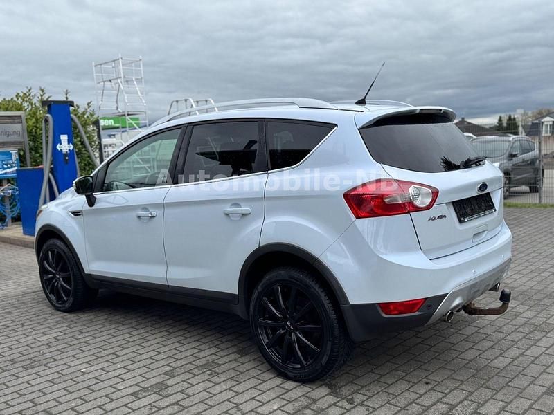 Gebraucht Ford Kuga Trend 140 PS (102 kW) 2011 Weiß SUV