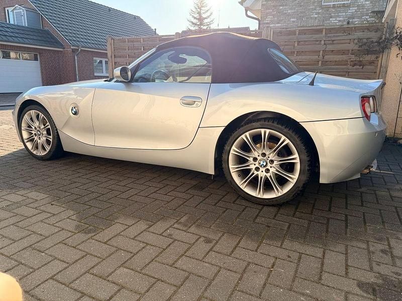 Gebraucht BMW Z4 Sport Line 170 PS (125 kW) 2005 Silber Cabrio