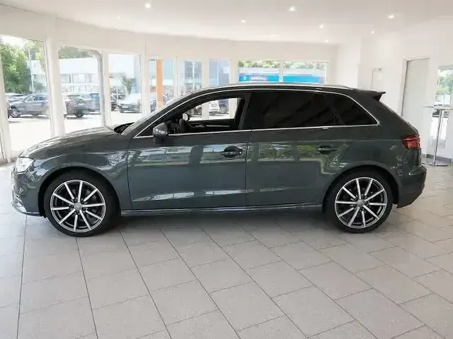 Gebraucht Audi A3 Sportback e-tron S-Line 204 PS (150 kW) 2016 Andere Kleinwagen