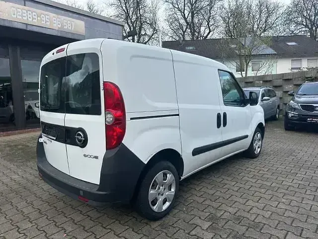 Używany Opel Combo 265 KM (194 kW) 2012 Andere Minivan