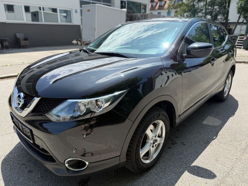 Schwarz Gebraucht 2015 Nissan Qashqai Acenta SUV | 9.900 € (Guter Preis) - Bild 1/4