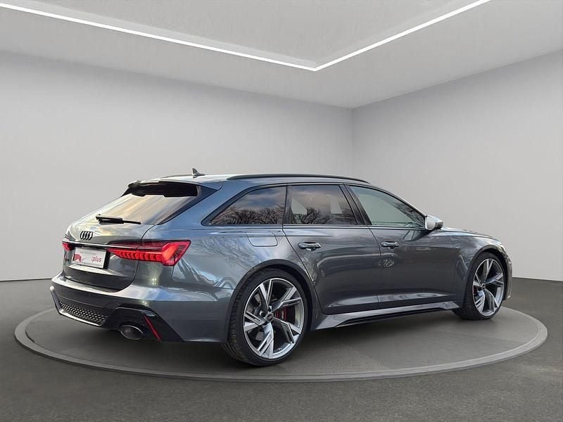 Używany Audi RS6 Ambiente 600 KM (441 kW) 2025 Szary Kombi