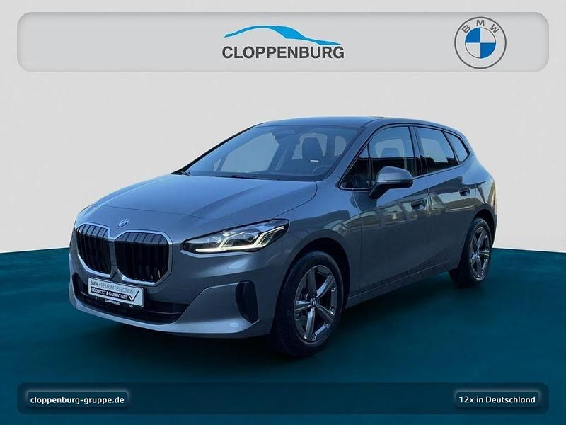 Grau Gebraucht 2024 BMW 220 Efficient Dynamics Limousine | 36.845 € (Fairer Preis) - Bild 1/4