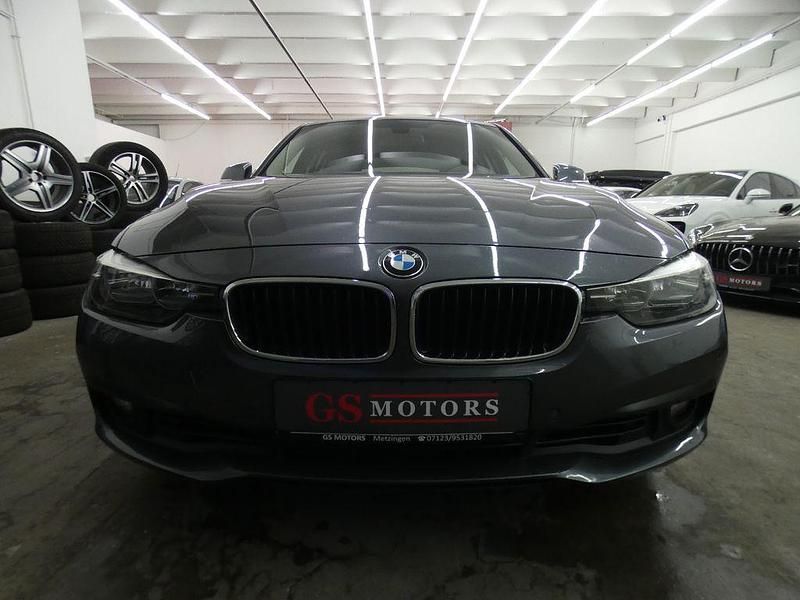 Gebraucht BMW 320 Advantage 184 PS (135 kW) 2017 Grau Kombi