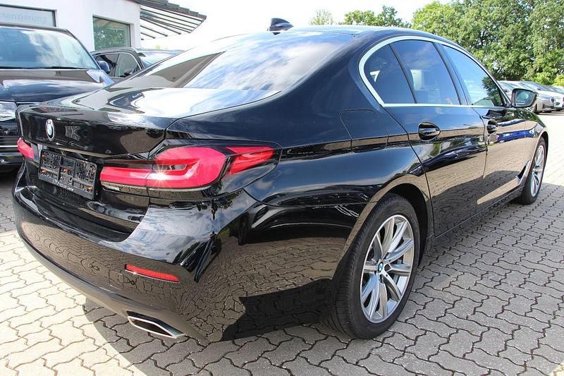 Gebraucht BMW 520 Sport Line 190 PS (139 kW) 2022 Schwarz Limousine