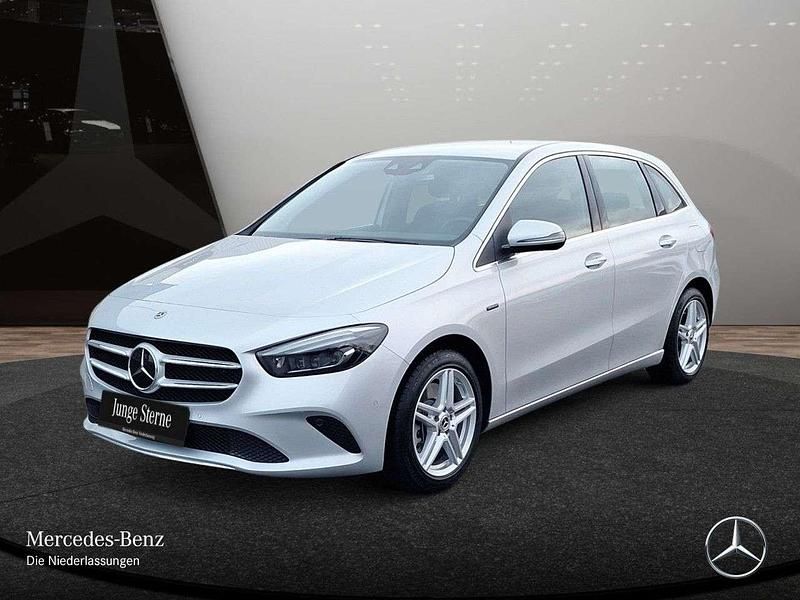 Gebraucht Mercedes E250 Advanced 160 PS (117 kW) 2021 Silber Limousine