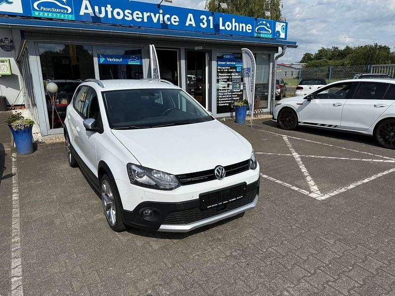 Pure white Gebraucht 2015 VW Polo Cross Kleinwagen | 12.950 € (Etwas zu teuer) - Bild 1/4