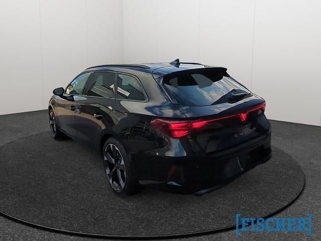 Neu Cupra Leon 150 PS (110 kW) 2025 Mitternachtsschwarz Limousine