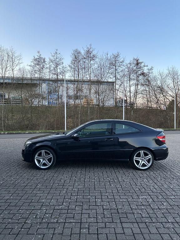 Gebraucht Mercedes CLC180 143 PS (105 kW) 2008 Schwarz Kleinwagen