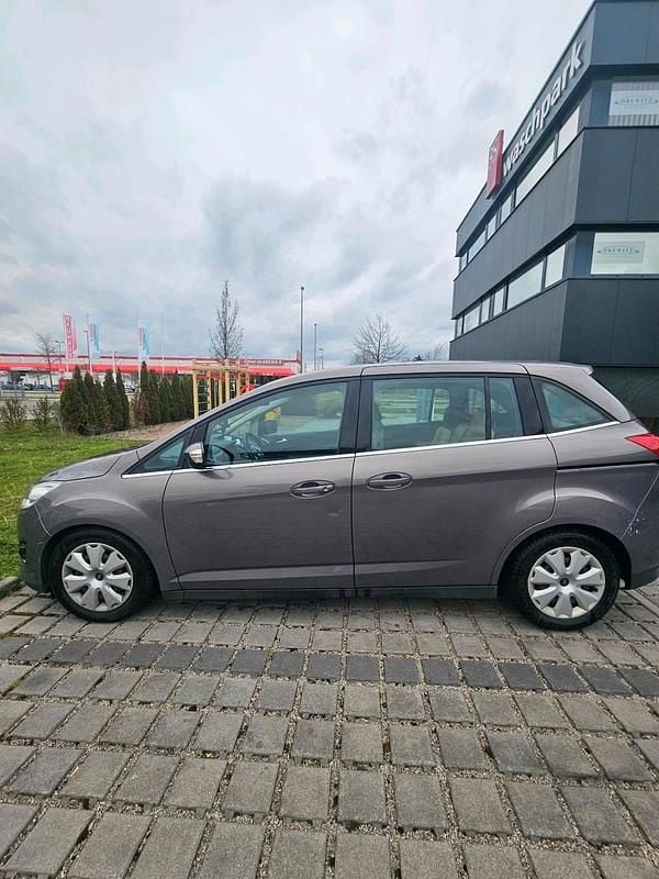 Gebraucht Ford Grand C-Max 110 PS (80 kW) 2011 Braun Van / Kleinbus
