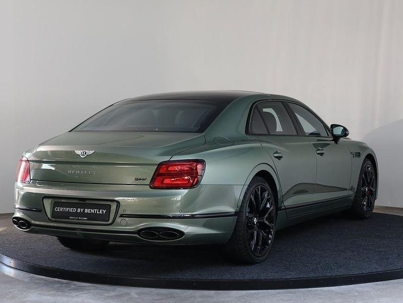 Gebraucht Bentley Flying Spur 544 PS (400 kW) 2025 Grün Limousine