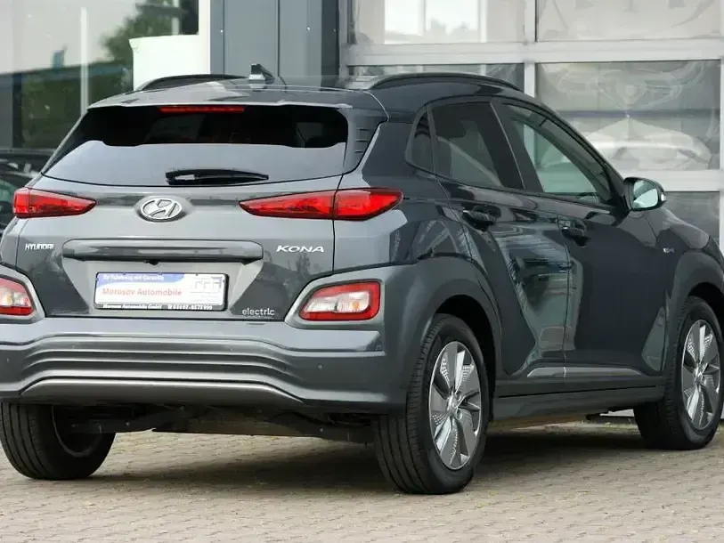 Gebraucht Hyundai Kona Premium 150 kW (204 PS) 2020 Dark knight metallic SUV