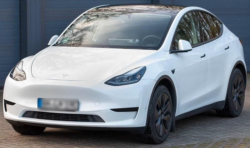 Gebraucht Tesla Model Y 274 kW (373 PS) 2024 Weiß SUV