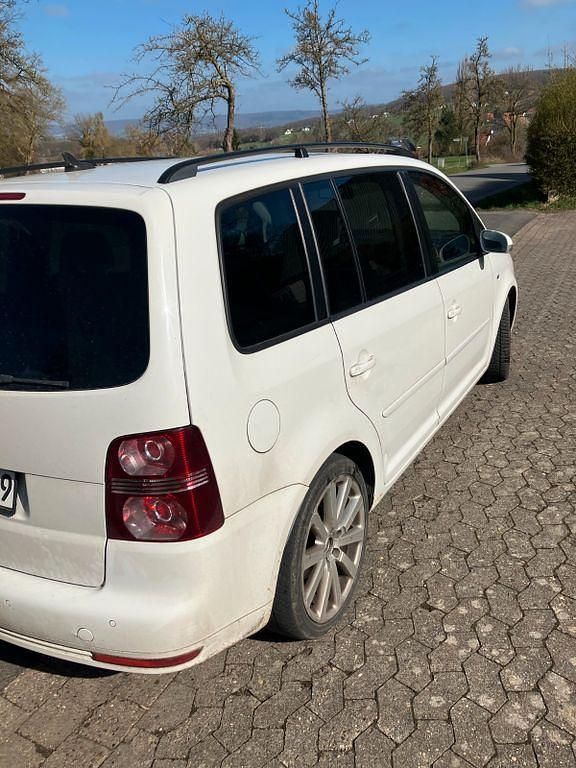 Gebraucht VW Touran Trendline 140 PS (102 kW) 2007 Weiß Van / Kleinbus