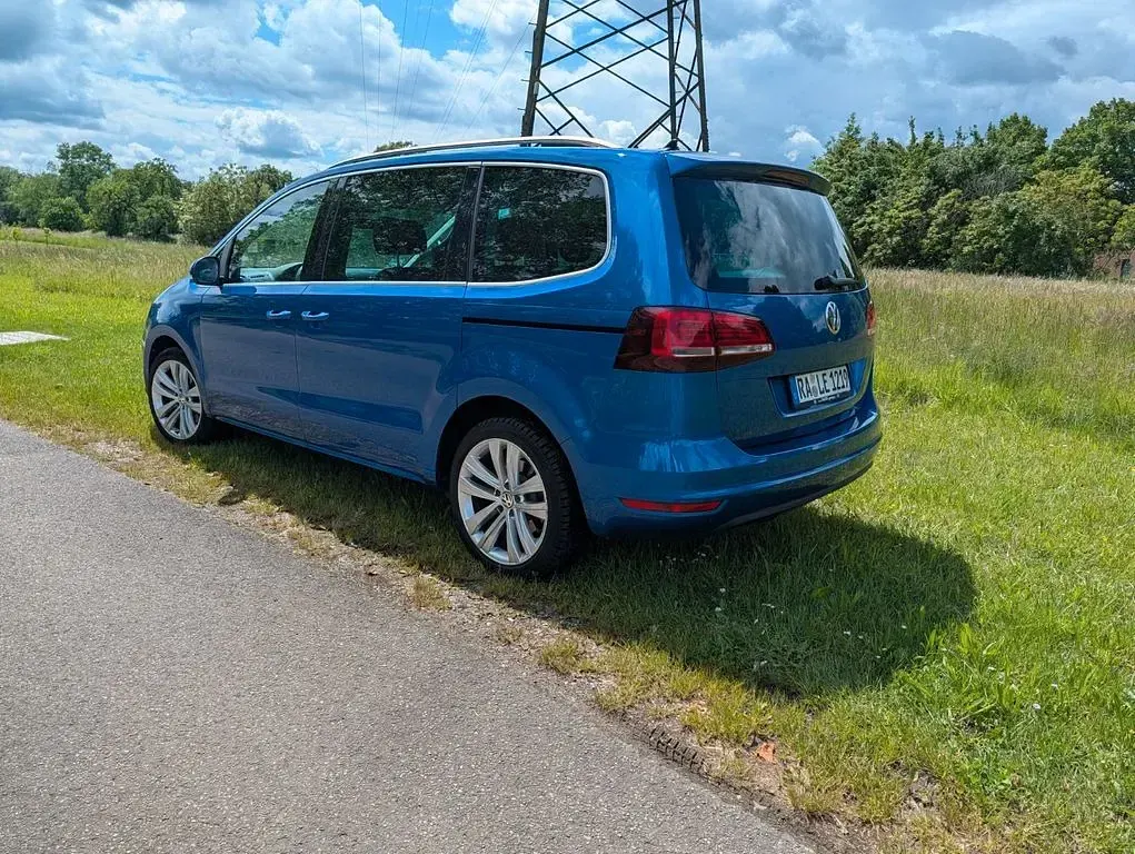 Gebraucht VW Sharan Highline 184 PS (135 kW) 2017 Blau Van / Kleinbus