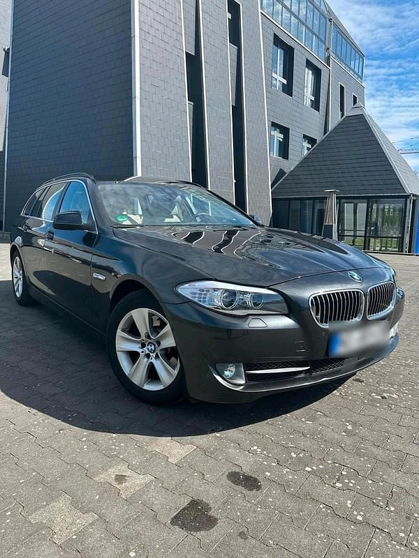 Gebraucht BMW 525 218 PS (160 kW) 2012 Grau Kombi