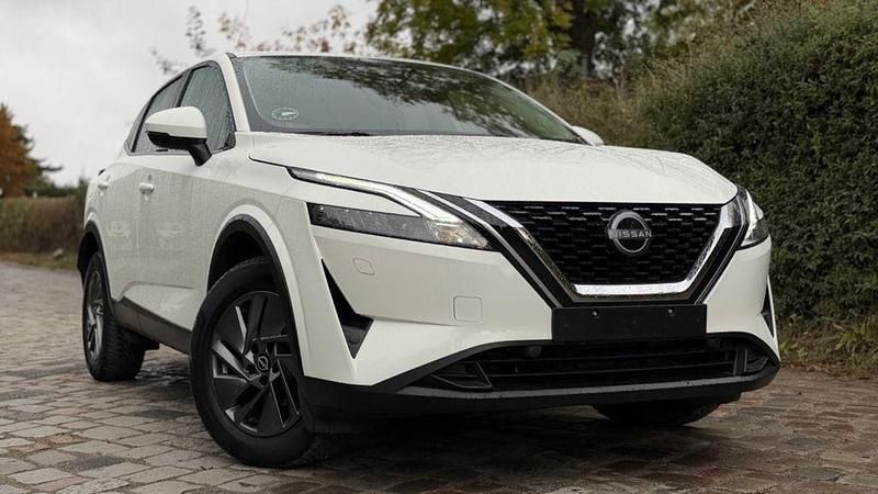 Weiß Gebraucht 2023 Nissan Qashqai Acenta SUV | 20.999 € (Superpreis) - Bild 1/4