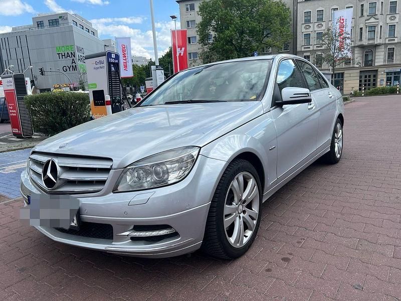 Gebraucht Mercedes C250 Avantgarde 204 PS (150 kW) 2011 Silber Limousine