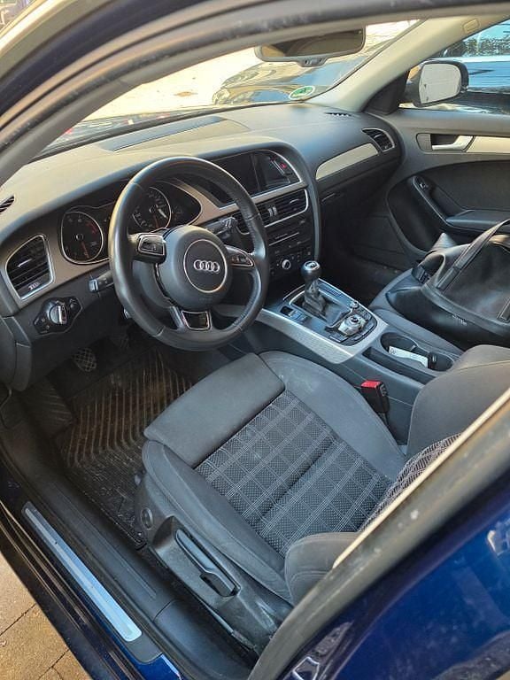 Gebraucht Audi A4 Ambition 170 PS (125 kW) 2013 Blau Kombi