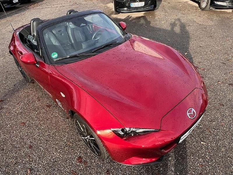 Gebraucht Mazda MX5 Exclusive-Line 184 PS (135 kW) 2024 Unbekannt (metallic) Cabrio