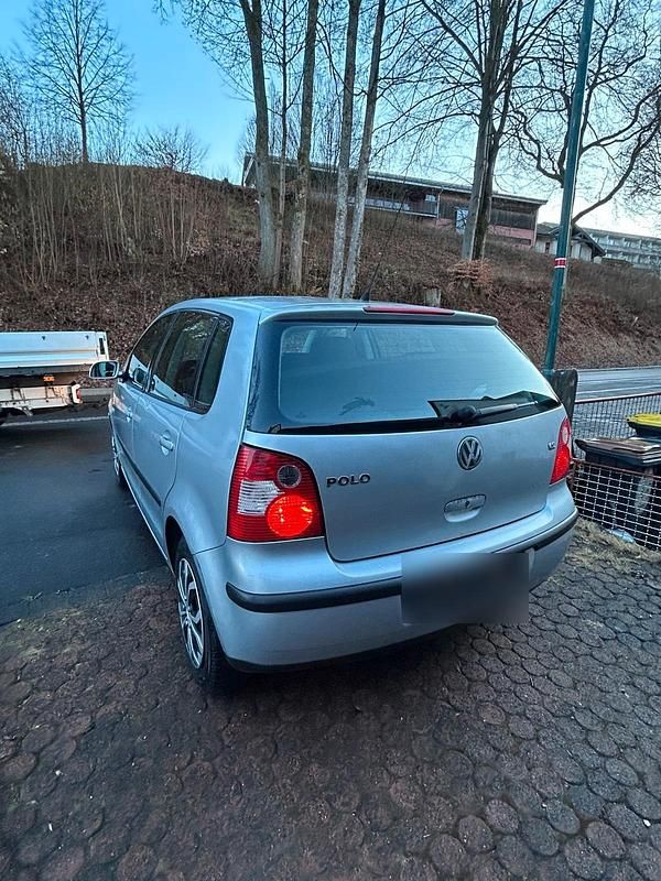 Gebraucht VW Polo 64 PS (47 kW) 2003 Silber Kleinwagen
