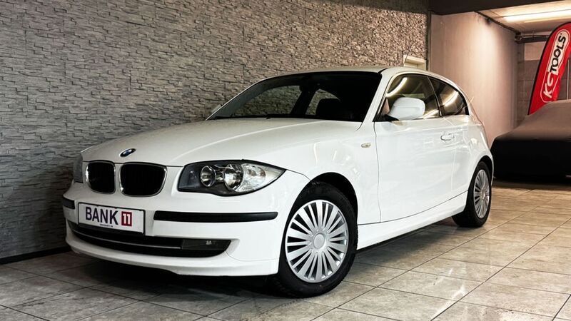 Weiß Gebraucht 2010 BMW 116 Kleinwagen | 4.999 € (Etwas zu teuer) - Bild 1/4