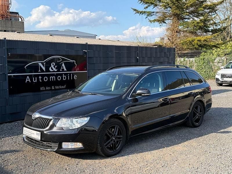 Gebraucht Skoda Superb Exclusive 200 PS (147 kW) 2013 Schwarz Kombi