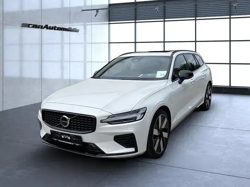 Gebraucht Volvo V60 Ultra 455 PS (334 kW) 2024 Crystal white (metallic) Kombi