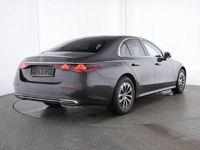 Gebraucht 2024 Mercedes E220 Avantgarde | 48.390 € (Superpreis) - Bild 1/4